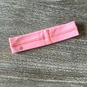 Lululemon vintage fly away tamer headband. Coral. EUC